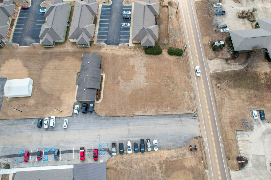 2887 S Lamar Blvd, Oxford, MS à louer - Photo de l’immeuble – Image 3 sur 6