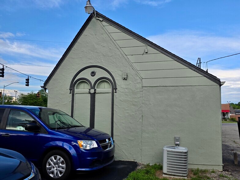 972 Patterson Rd, Dayton, OH à vendre - Photo de l’immeuble – Image 3 sur 30