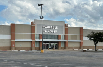 6410-6490 Eastex Fwy, Beaumont, TX à louer Photo de l’immeuble– Image 2 sur 2
