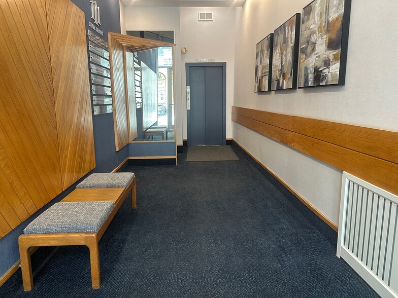111 State St, Boston, MA à louer - Hall d’entrée – Image 3 sur 12