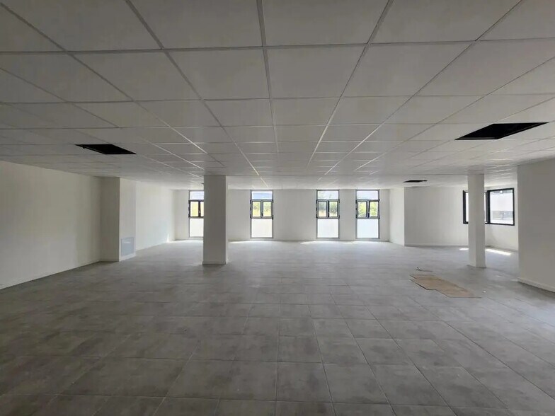 Bureau dans Montpellier à louer - Photo de l’immeuble – Image 2 sur 15