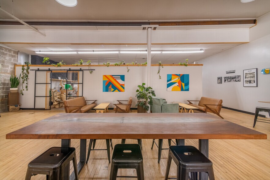 105 S Main St, Ishpeming, MI à vendre - Photo de l’immeuble – Image 2 sur 36