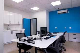 2529 Steinway St, Astoria, NY à louer Photo intérieure– Image 2 sur 3