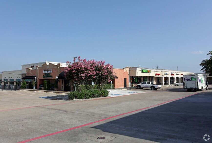 4151 Belt Line Rd, Addison, TX à louer - Photo de l’immeuble – Image 3 sur 6