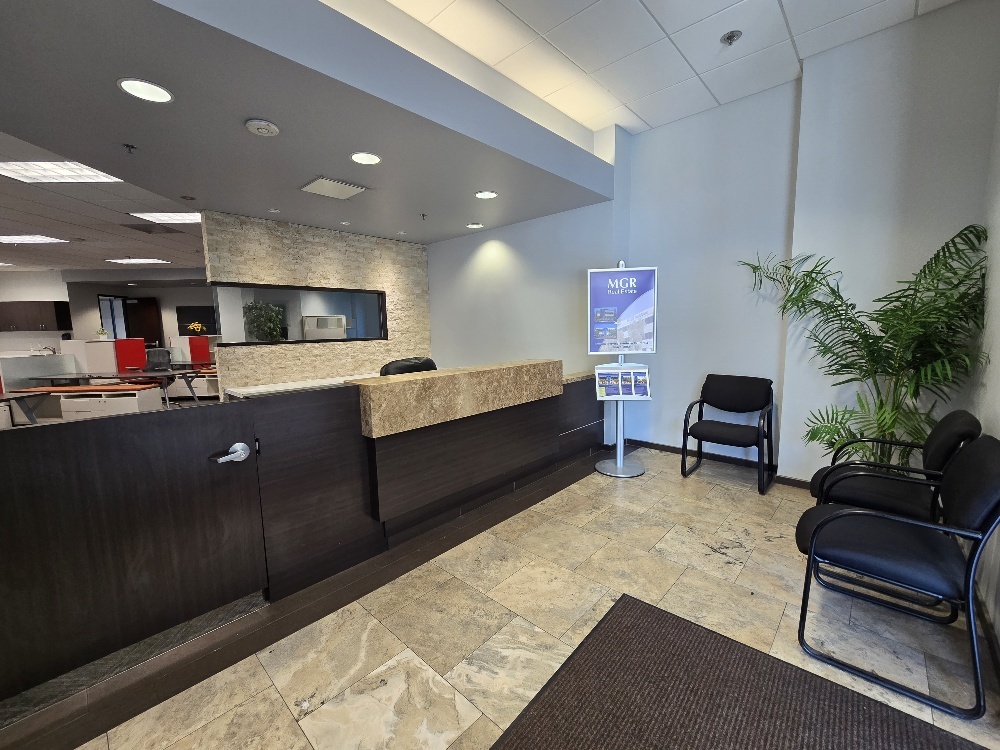 3401 Centrelake Dr, Ontario, CA à louer Photo intérieure– Image 1 sur 15