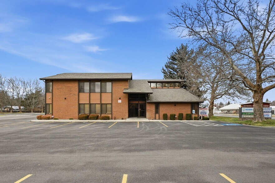 10015 N Division St, Spokane, WA à louer - Photo de l’immeuble – Image 3 sur 4