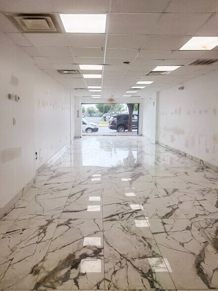 238 Smith St, Perth Amboy, NJ à louer - Photo intérieure – Image 2 sur 2