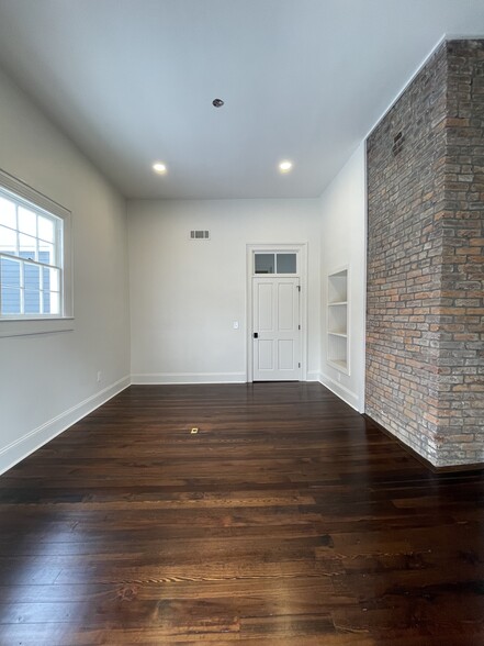 245 3rd Ave N, Franklin, TN à louer - Photo de l’immeuble – Image 3 sur 4