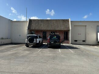 Plus de détails pour 780-784 NW 57th Ct, Fort Lauderdale, FL - Local d'activités à louer