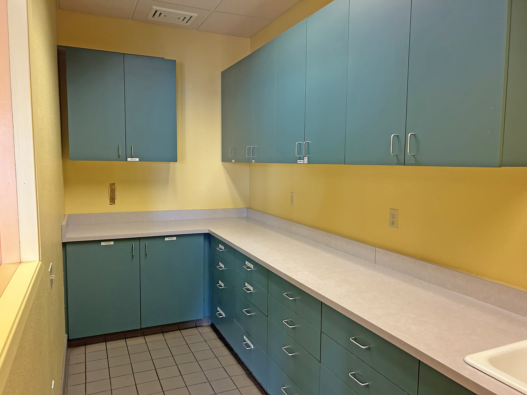 8499 Old Redwood Hwy, Windsor, CA à louer Photo intérieure– Image 1 sur 16