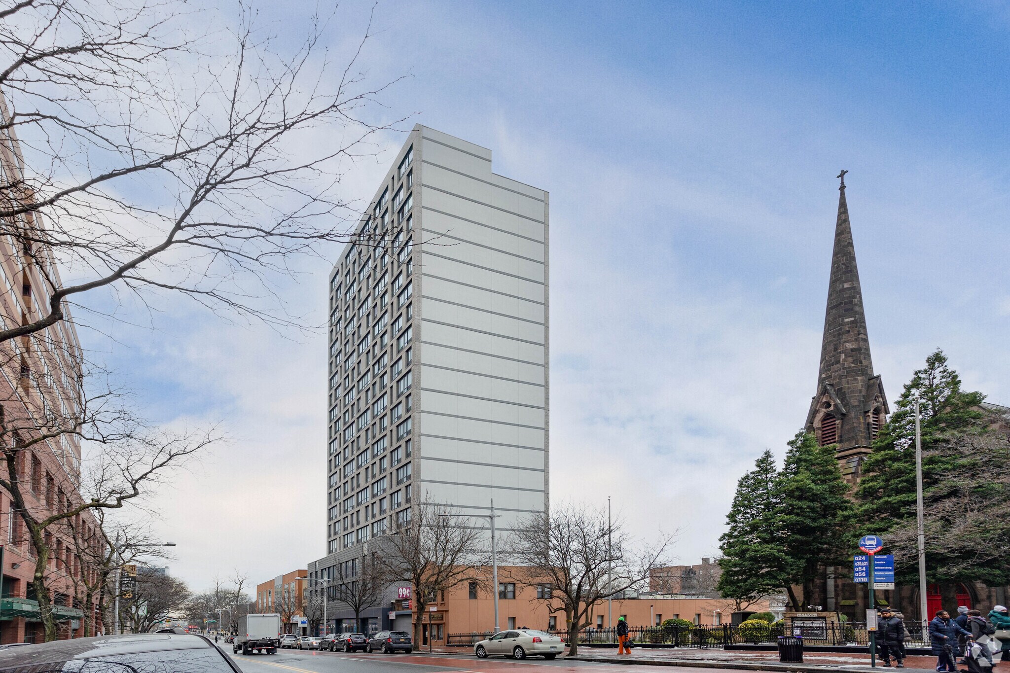 153-27 Jamaica Ave, Jamaica, NY à louer Photo principale– Image 1 sur 8