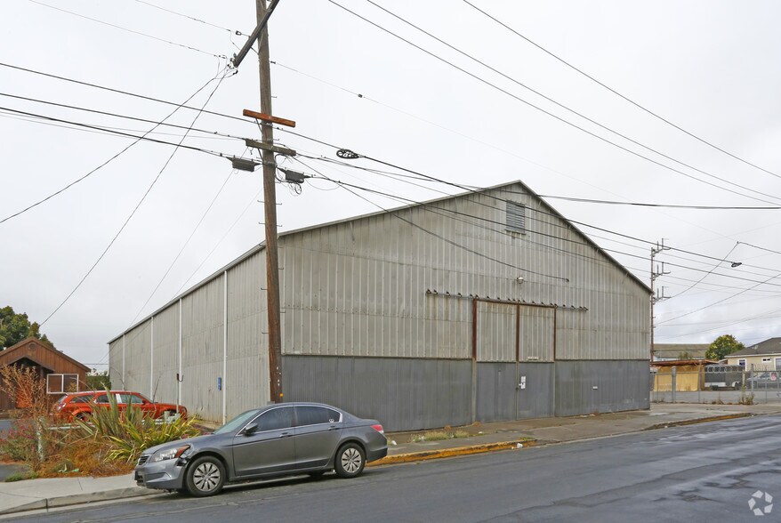 347 Locust St, Watsonville, CA à vendre - Photo de l’immeuble – Image 3 sur 43