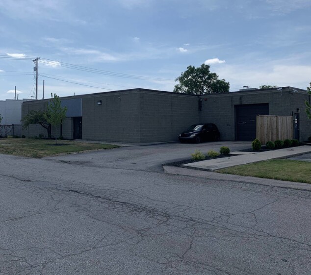 1946 Lindorph Dr, Dayton, OH à louer - Photo principale – Image 1 sur 23