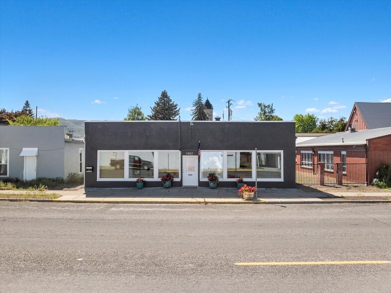 1905 2nd St, Baker City, OR à vendre - Photo de l’immeuble – Image 2 sur 54