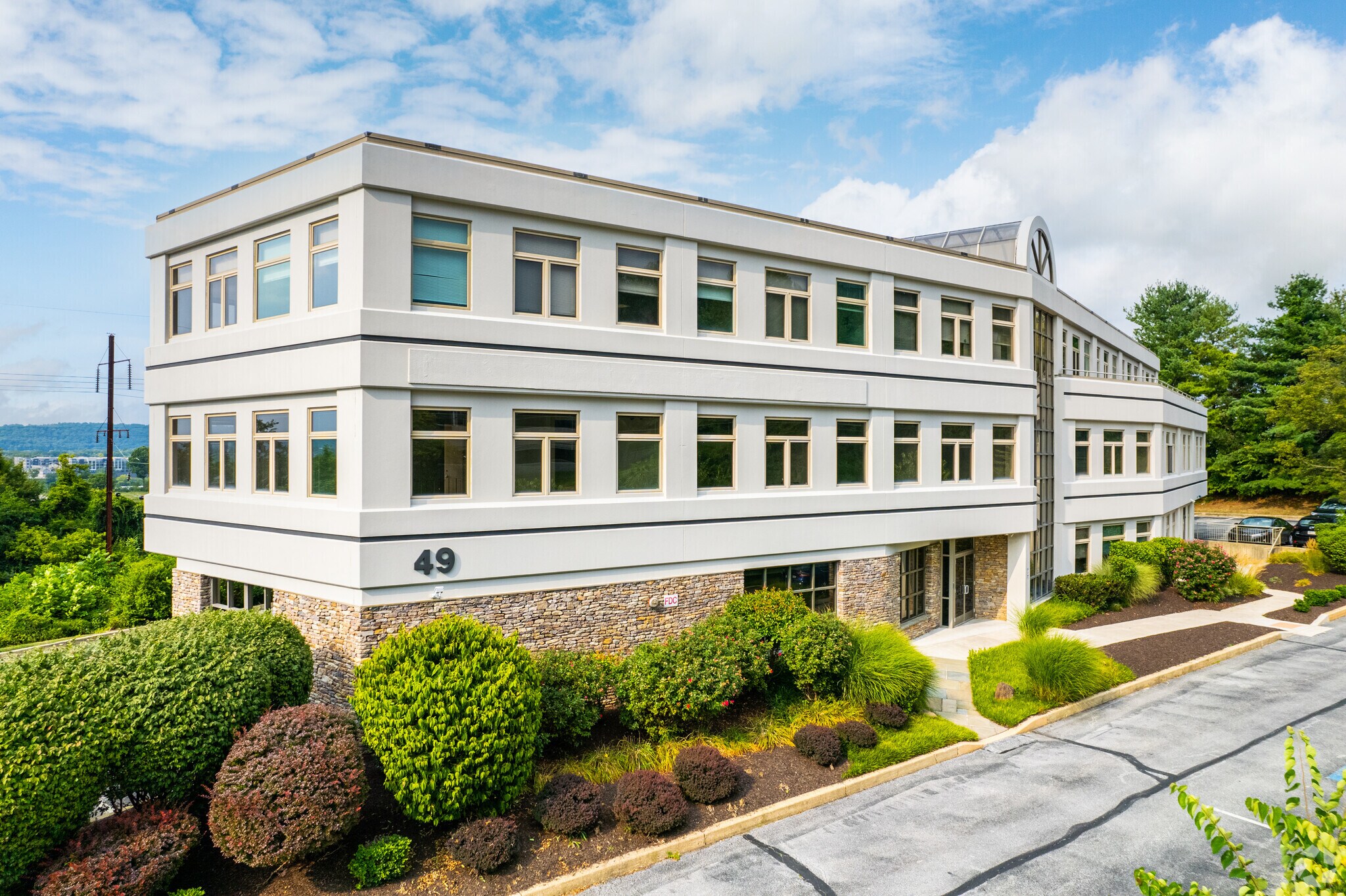 49 E Lancaster Ave, Malvern, PA à vendre Photo principale– Image 1 sur 6
