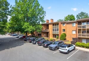 Plus de détails pour 125 Turtle Creek Rd, Charlottesville, VA - Logement à vendre