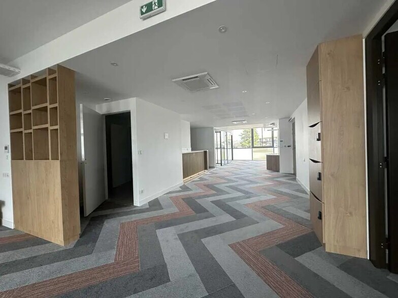 Bureau dans Talence à louer - Photo de l’immeuble – Image 3 sur 14