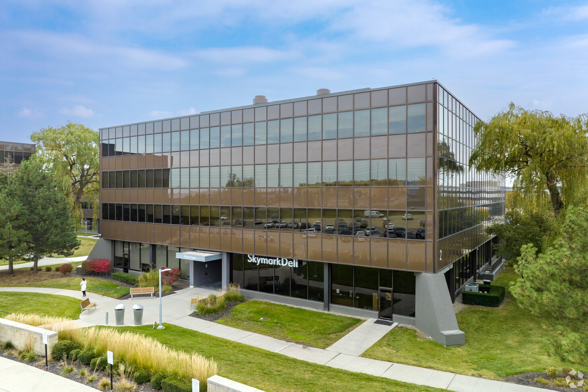 2000 Argentia Rd, Mississauga, ON à louer Photo principale– Image 1 sur 5