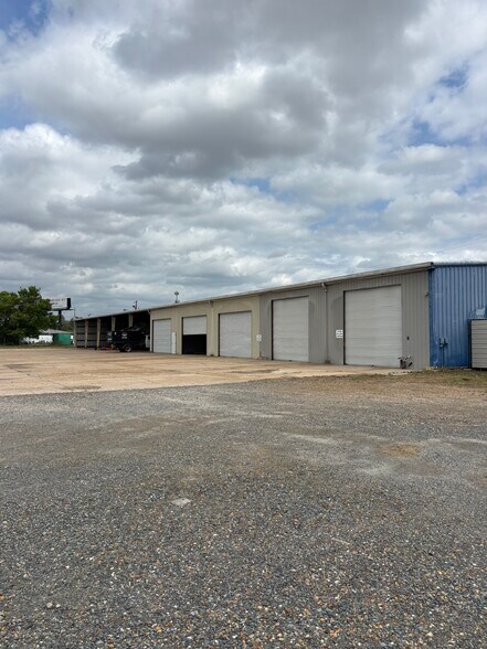 4306 E Texas St, Bossier City, LA à vendre - Photo de l’immeuble – Image 2 sur 14