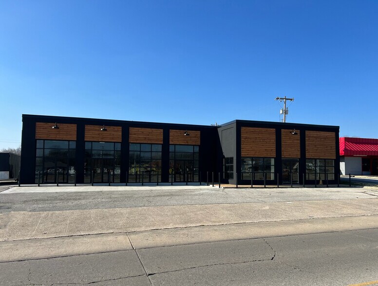 807 N Commerce St, Ardmore, OK à louer - Photo de l’immeuble – Image 2 sur 4