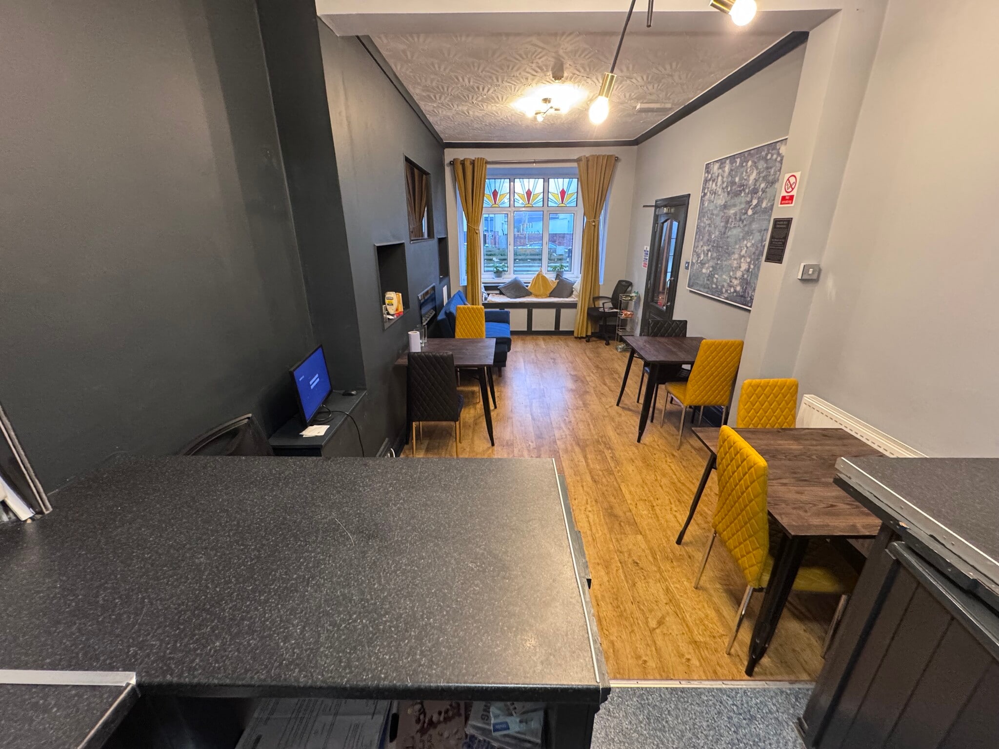 86-88 Queen Victoria Rd, Llanelli à louer Photo intérieure– Image 1 sur 7