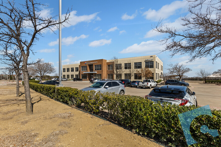 1301 Municipal Way, Grapevine, TX à louer - Photo de l’immeuble – Image 3 sur 34