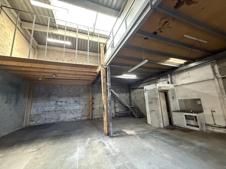 Industriel/Logistique dans Villetaneuse à louer - Photo intérieure – Image 1 sur 4