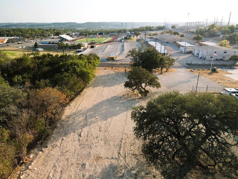 512 Yorktown Blvd, Kerrville, TX à vendre - Photo de l’immeuble – Image 2 sur 6