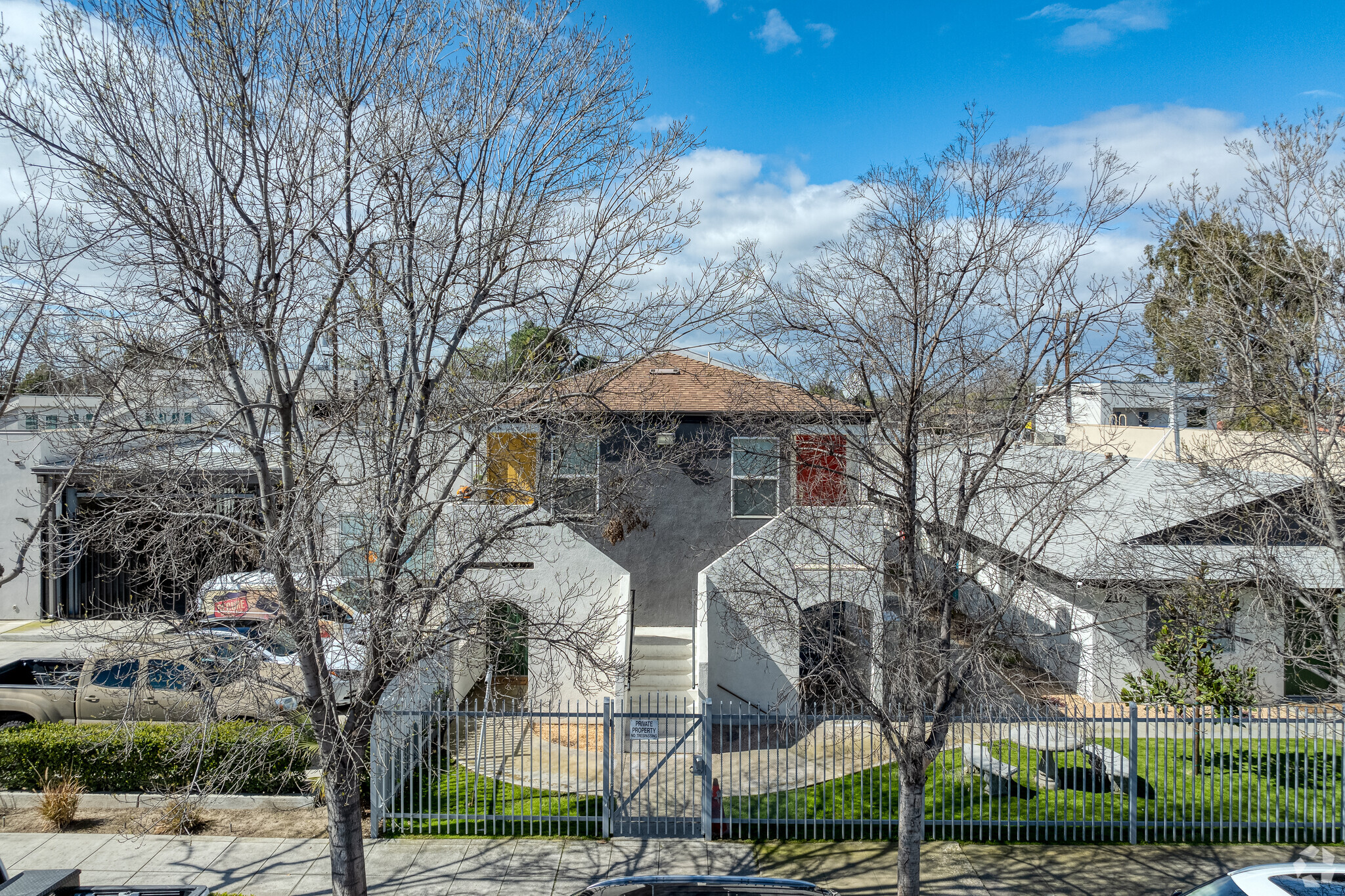 2115-2117 G St portefeuille de 2 biens à vendre sur LoopNet.fr Photo principale– Image 1 sur 3