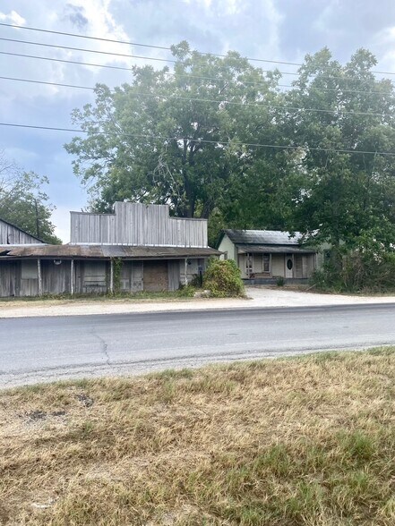 6615 FM 482, New Braunfels, TX à vendre - Photo principale – Image 1 sur 8