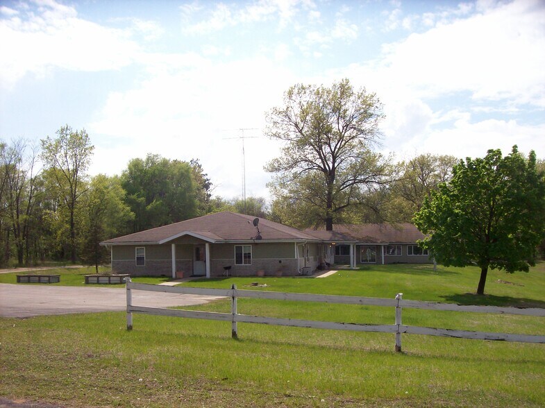 497 Lake St, Montello, WI à vendre - Photo de l’immeuble – Image 2 sur 61