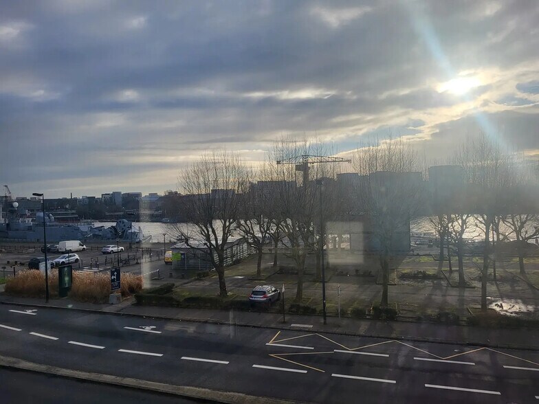 16 Quai Ernest Renaud, Nantes à louer - Photo de l’immeuble – Image 1 sur 11