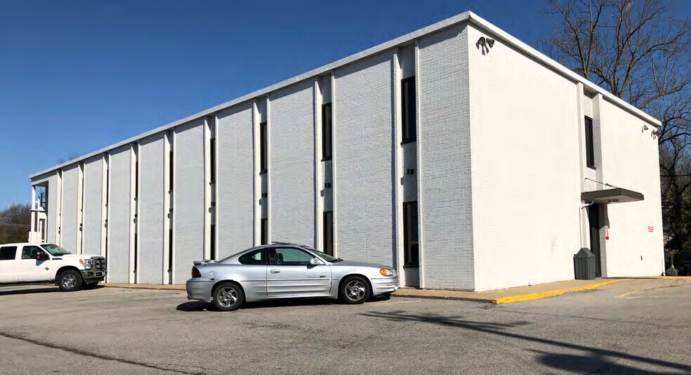 5845 Horton St, Mission, KS à louer - Photo de l’immeuble – Image 1 sur 4