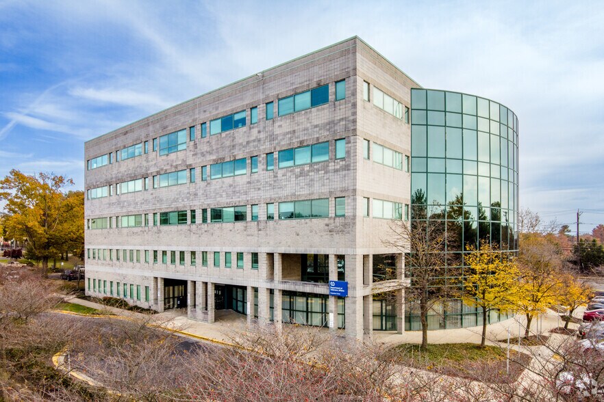5801 Allentown Rd, Camp Springs, MD à louer - Photo de l’immeuble – Image 1 sur 5