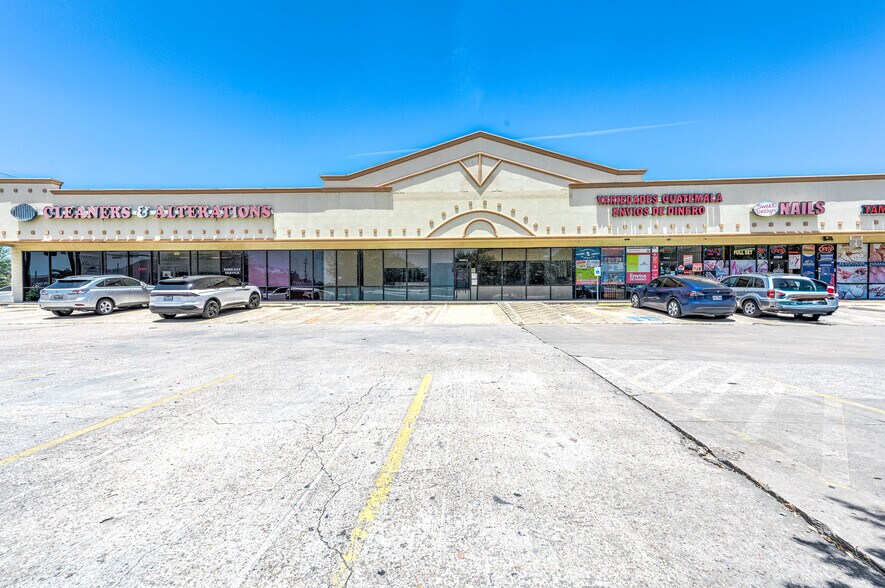 8530 S Braeswood Blvd, Houston, TX à louer - Photo de l’immeuble – Image 2 sur 50