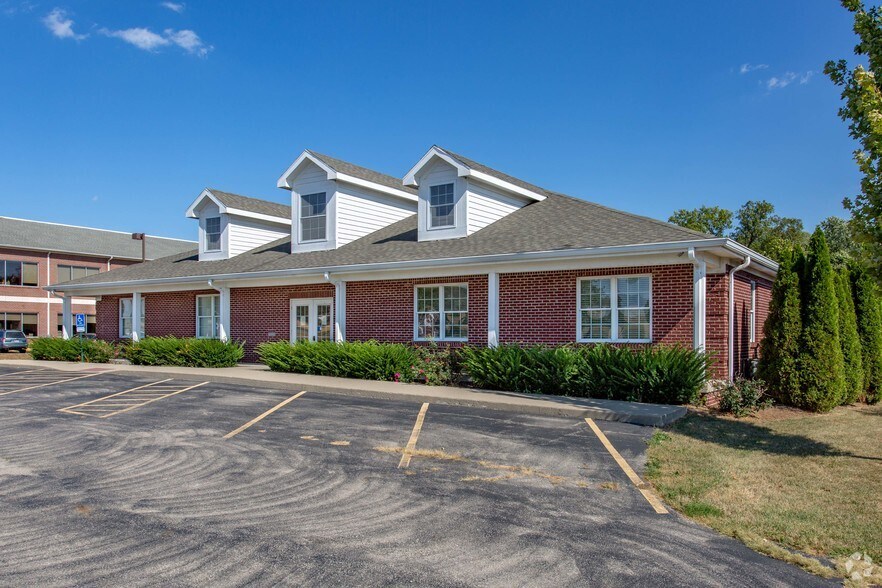 620-626 N Main St, Springboro, OH à louer - Photo de l’immeuble – Image 2 sur 3