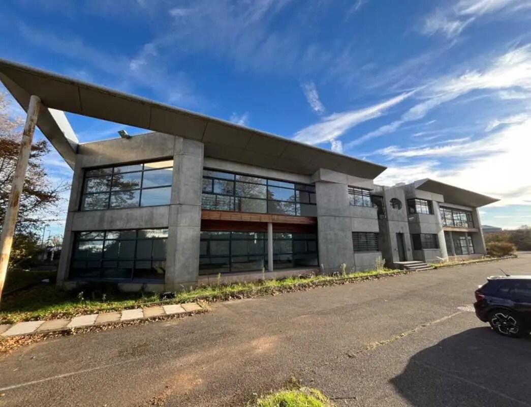 74 Rue Elisée Reclus, Décines-Charpieu à louer Photo de l’immeuble– Image 1 sur 20