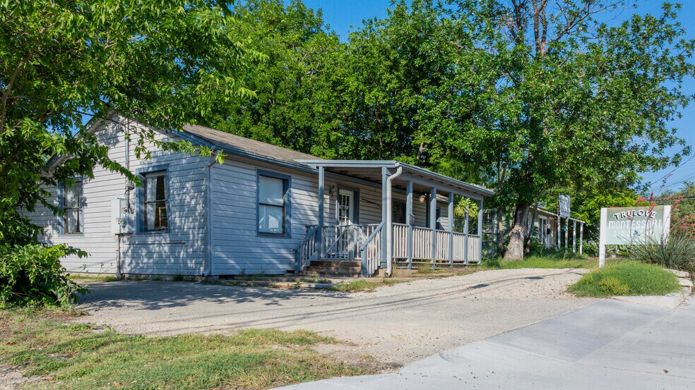 1406 North Loop Blvd W, Austin, TX à vendre - Photo de l’immeuble – Image 2 sur 4