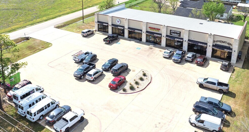 11511 Walnut Ln, Forney, TX à vendre - Photo de l’immeuble – Image 2 sur 7