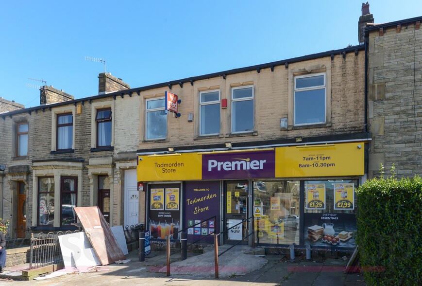 210-212 Todmorden Rd, Burnley à vendre - Photo de l’immeuble – Image 3 sur 3