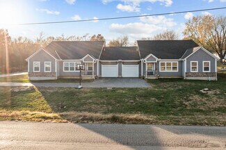 Plus de détails pour 601 Hillcrest St, Pleasant Hill, MO - Logement à vendre