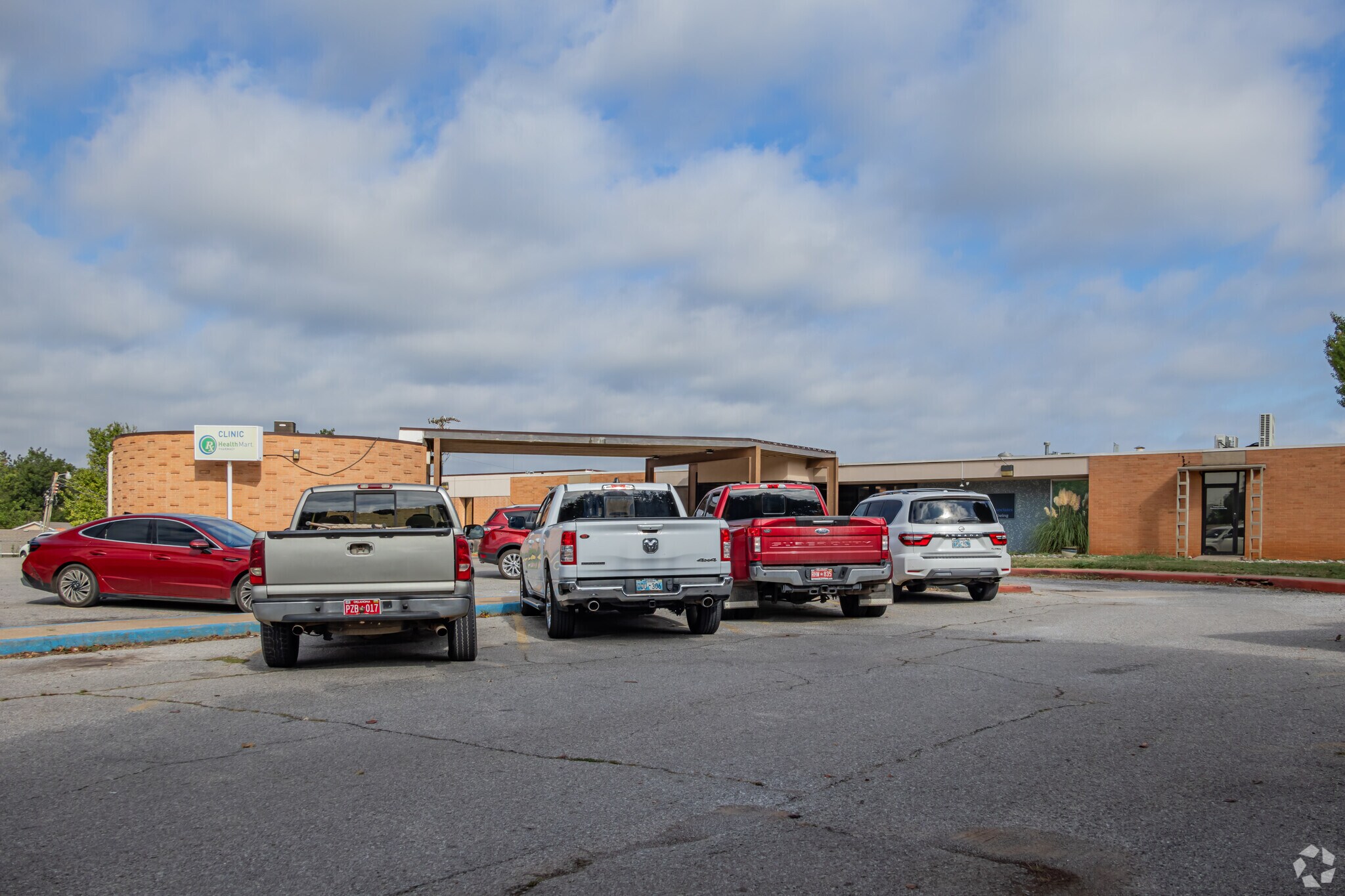 2222 W Iowa Ave, Chickasha, OK à vendre Photo principale– Image 1 sur 4