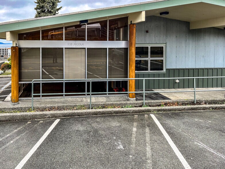 202 Lincoln Ave, Mukilteo, WA à vendre - Photo de l’immeuble – Image 3 sur 6