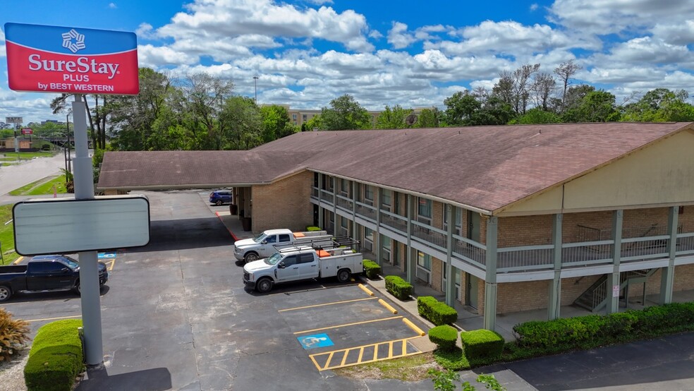 2155 N 11th St, Beaumont, TX à vendre - Photo de l’immeuble – Image 3 sur 16