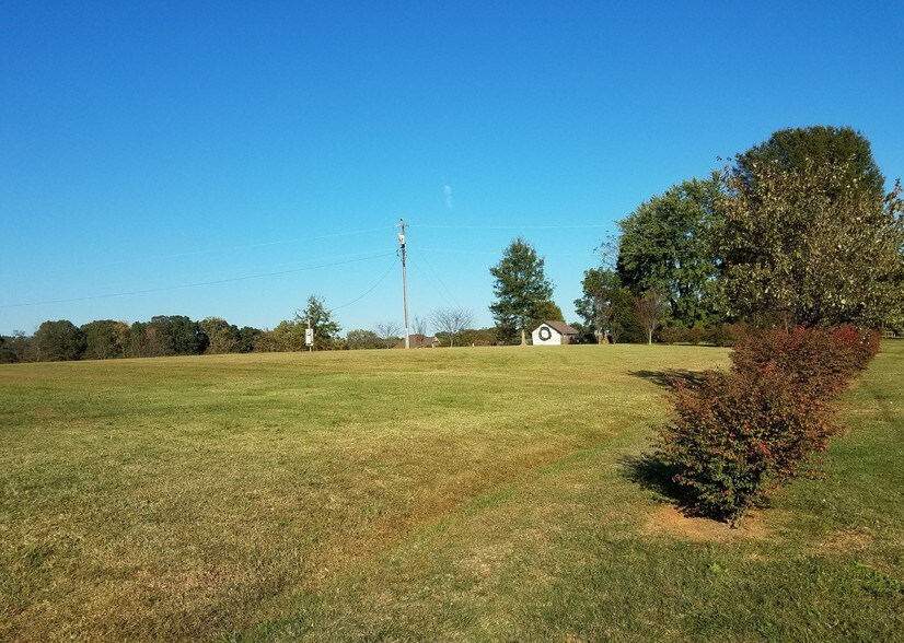 3107 NC Hwy 150 East, Greensboro, NC à vendre - Photo de l’immeuble – Image 2 sur 3