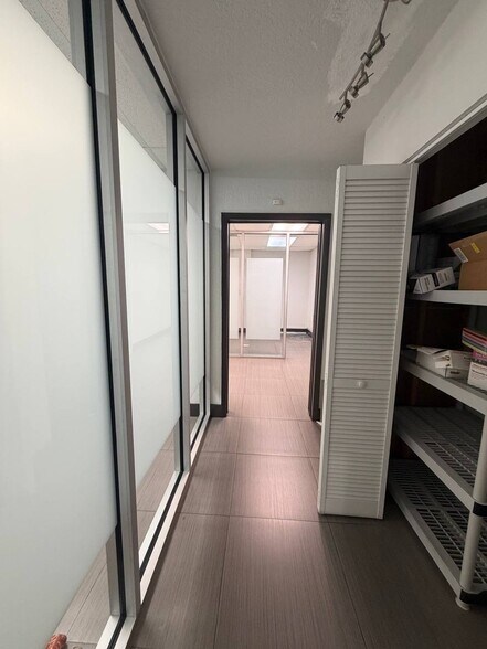 10850 NW 27th St, Doral, FL à vendre - Photo de l’immeuble – Image 2 sur 23
