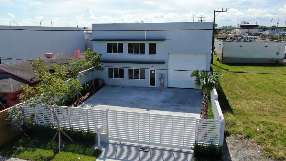 7744 NW 6th Ct, Miami, FL à vendre - Photo de l’immeuble – Image 2 sur 14