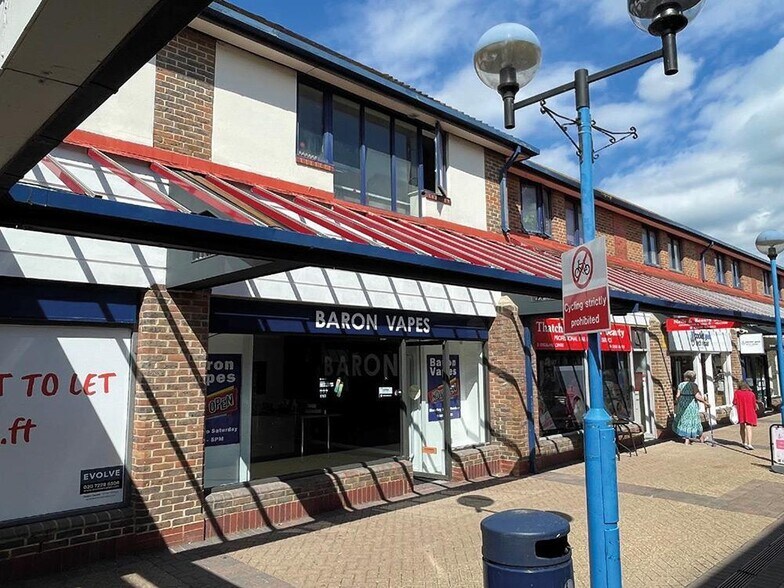 The Broadway, Thatcham à louer - Photo de l’immeuble – Image 1 sur 7