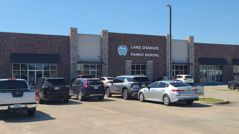 1530 McNeese St, Lake Charles, LA à louer - Photo de l’immeuble – Image 2 sur 9