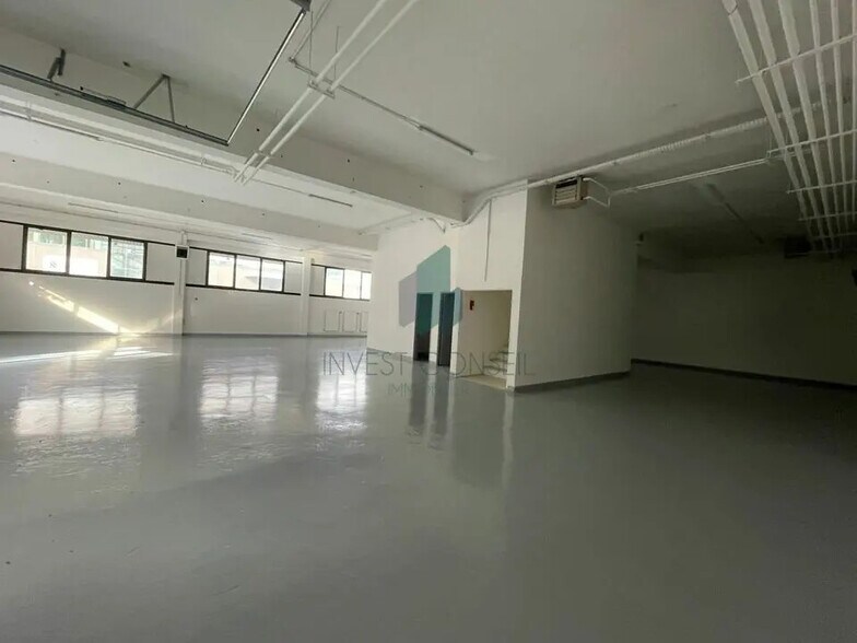 Local d’activités dans Nanterre à louer - Photo de l’immeuble – Image 2 sur 7